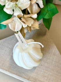 Ribbed Twirl Candle (Scent: Black Ice, size: large)